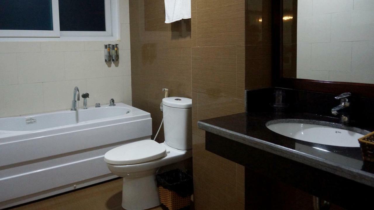 Khoa Thanh Hotel Hòa Bình Dış mekan fotoğraf